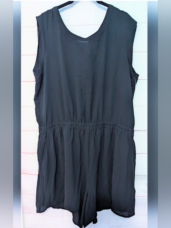 Reitmans Pants - Nwt Reitmans Signature Elegant Black Tie-Detail Shorts Romper Size XXL